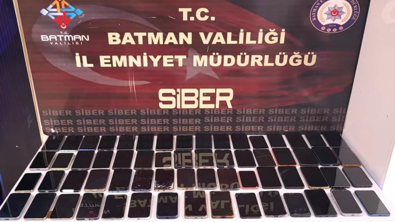 19,3 milyar TL'lik yasa dışı bahis ağı çökertildi: 17 ilde baskın, 121 gözaltı