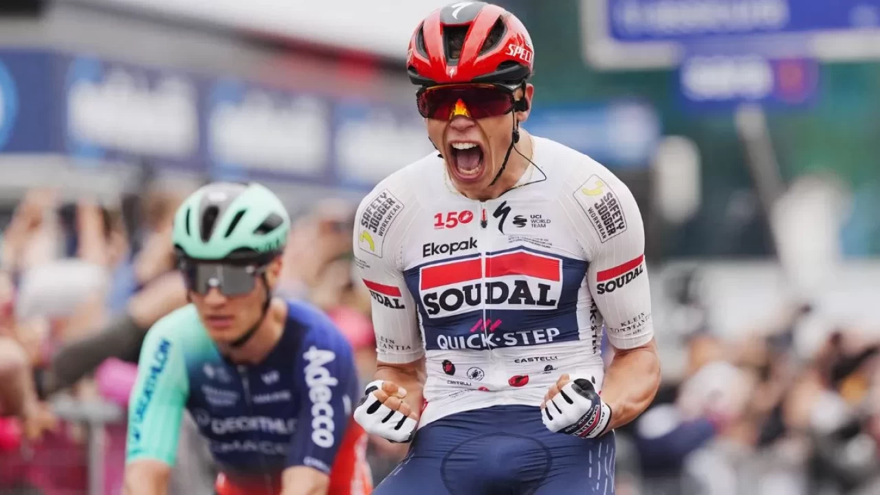 Giro d’Italia’da Sofya etabını Paul Magnier kazandı