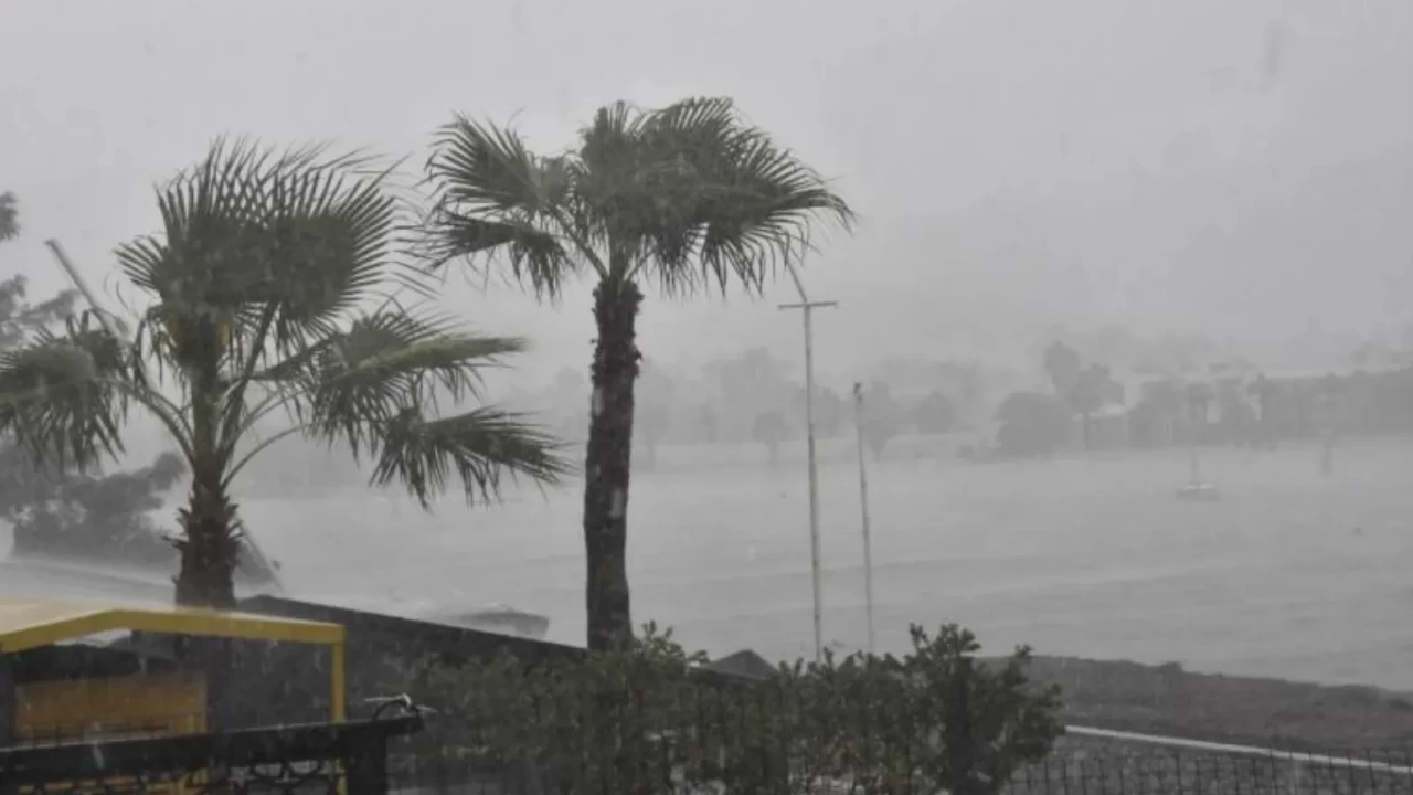 Meteoroloji'den beş il için kırmızı alarm: Şiddetli sağanak ve sel geliyor