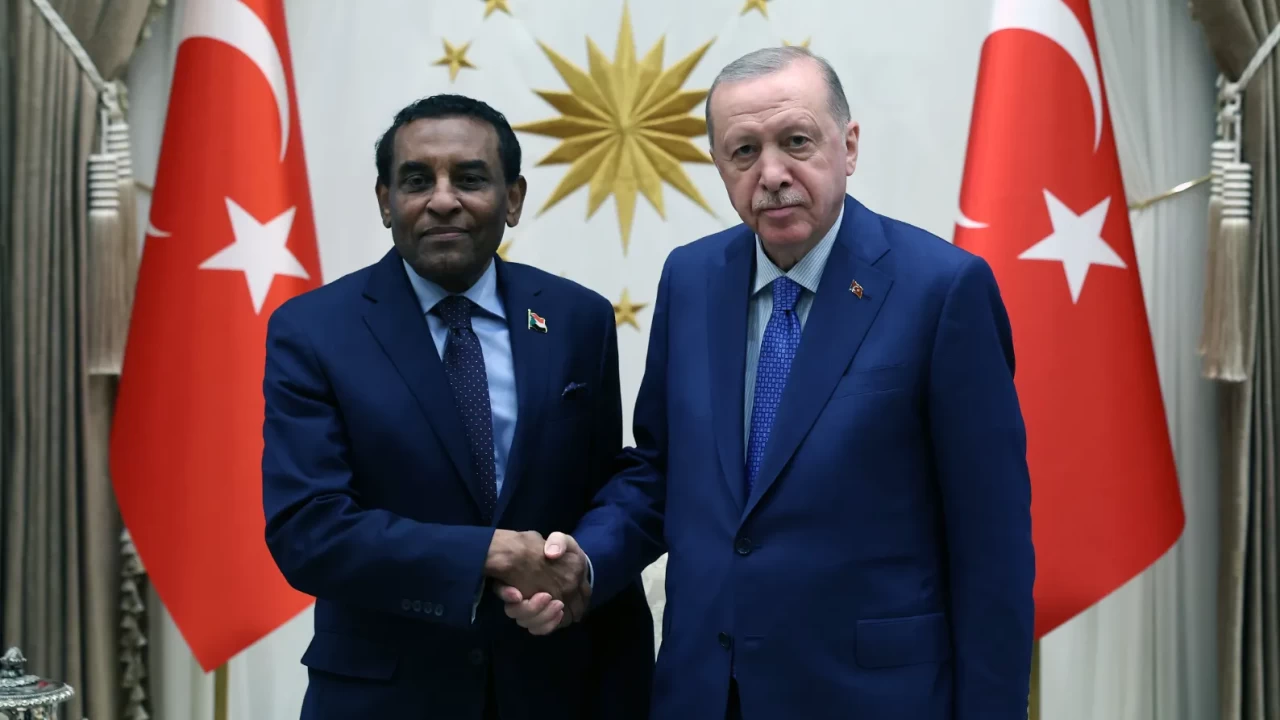 Cumhurbaşkanı Erdoğan, Sudan Başbakanı İdris'i kabul etti