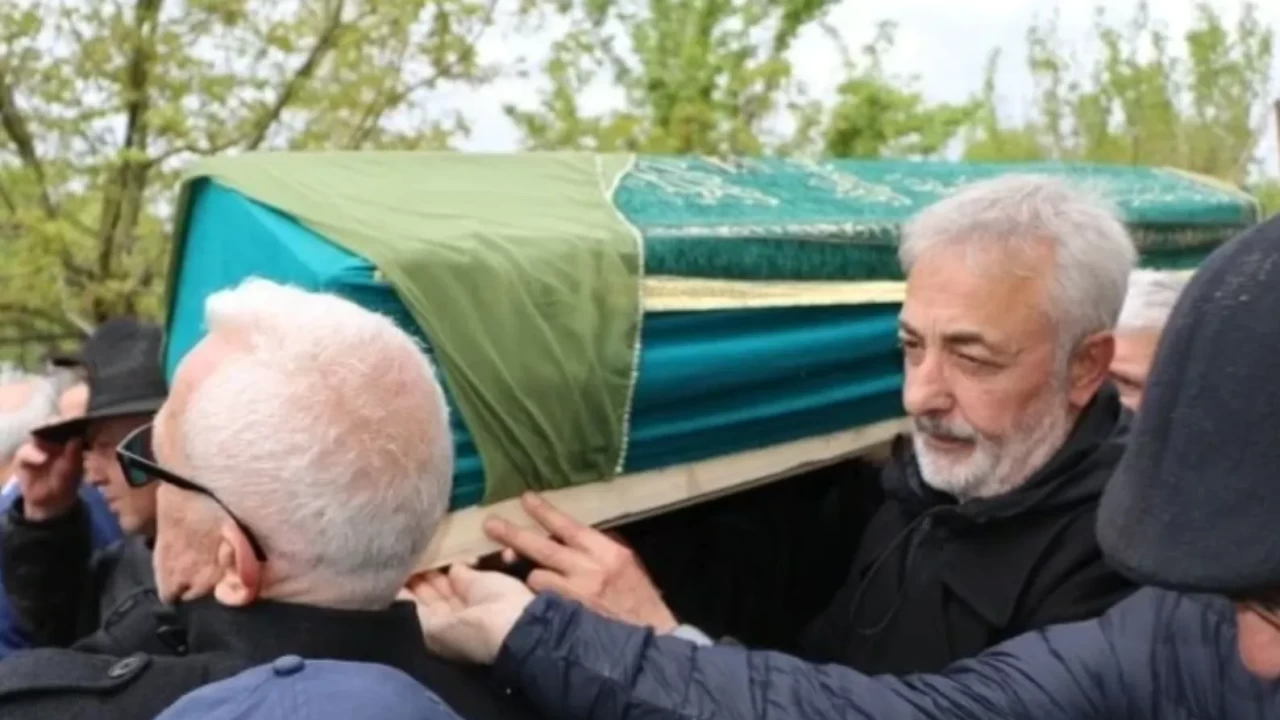 Mehmet Aslantuğ’un son görevi: Sanat dünyası acı günde Samsun'da buluştu