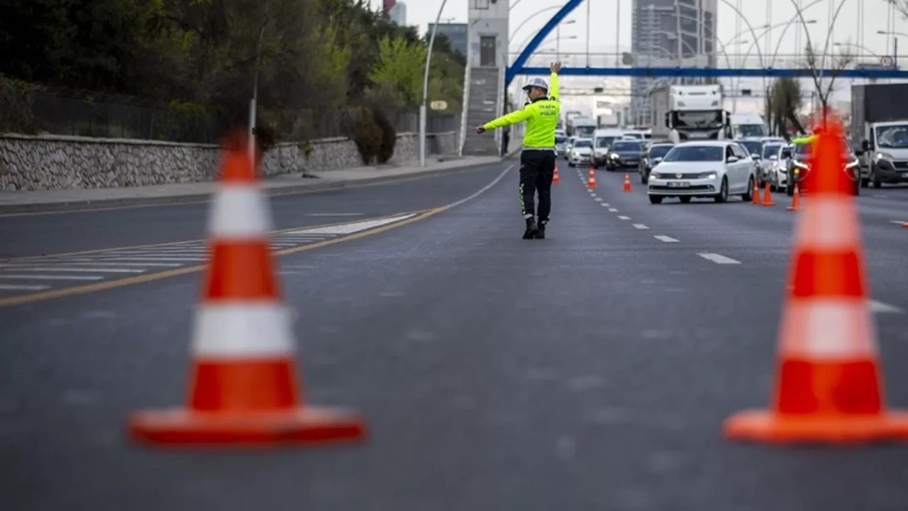 3 Mayıs 2026 Ankara Kapalı Yollar Listesi! Hangi Cadde ve Sokaklar Trafiğe Kapatılacak? İşte Alternatif Güzergahlar!