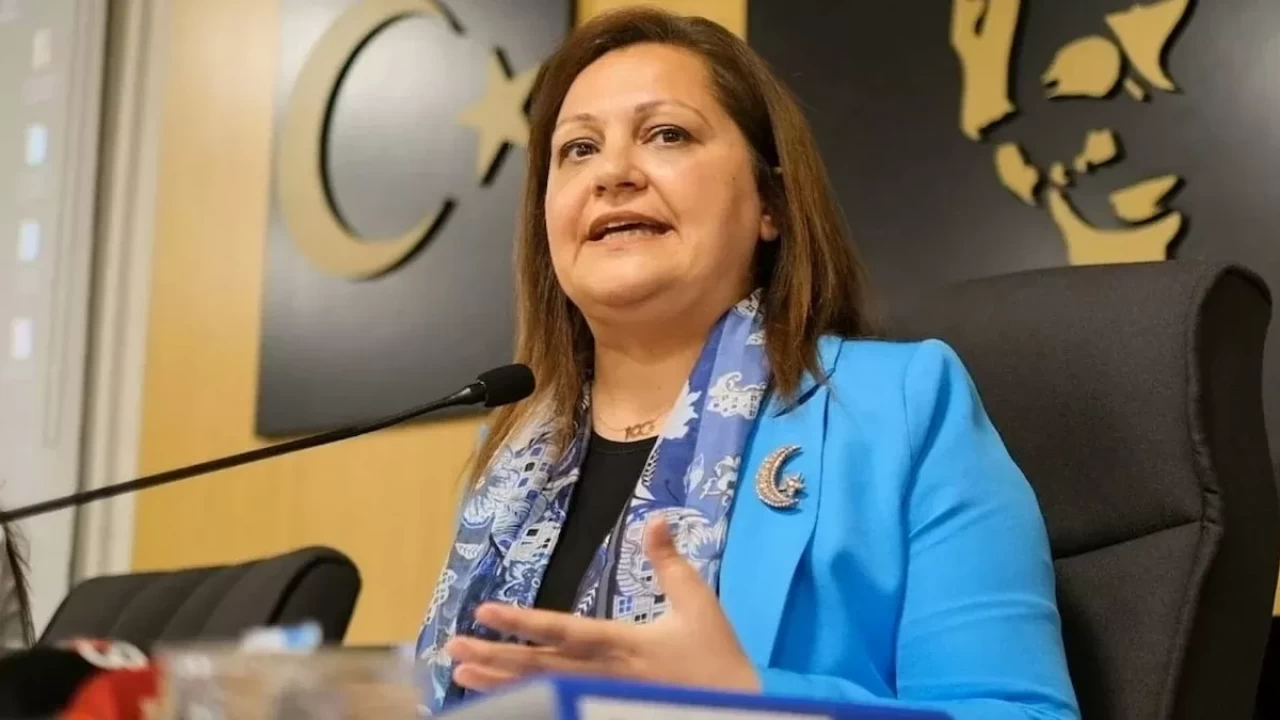 CHP'den Burcu Köksal kararı