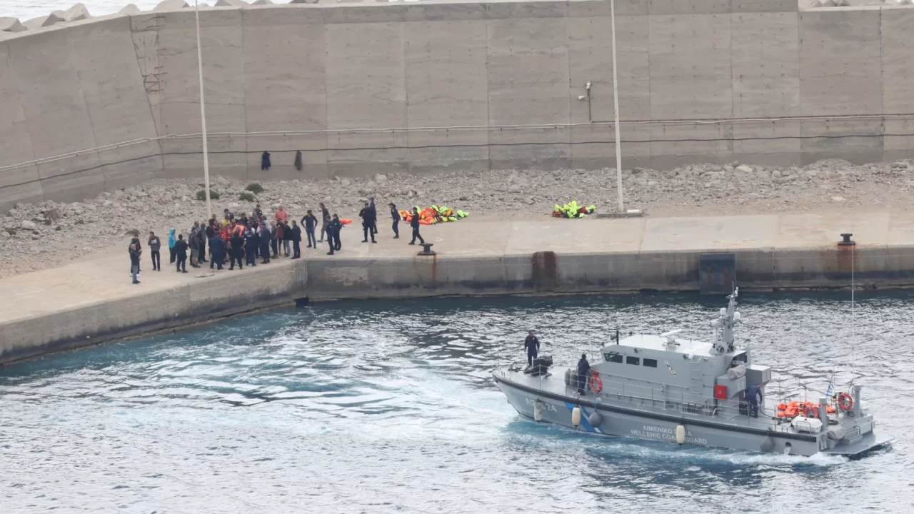 Küresel Sumud Filosu'ndan 2 aktivist sorgulanmak üzere İsrail'e götürülüyor!