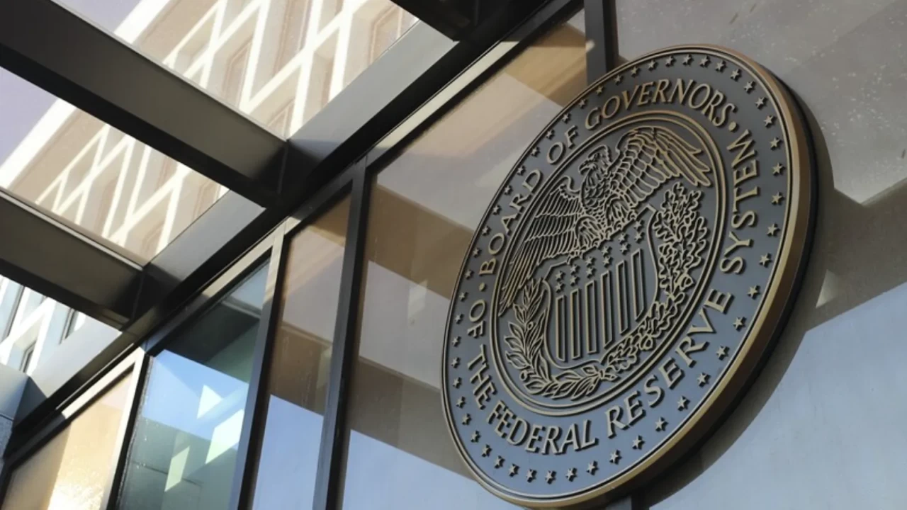 Fed’den korkutan rapor: İran savaşı ve petrol şoku finansal sistem için en büyük tehdit