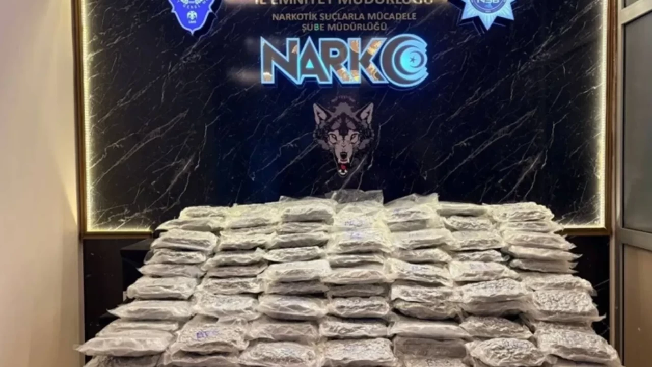 Sınırda zehire geçit yok: 90 kilo 200 gram yasaklı madde yakalandı