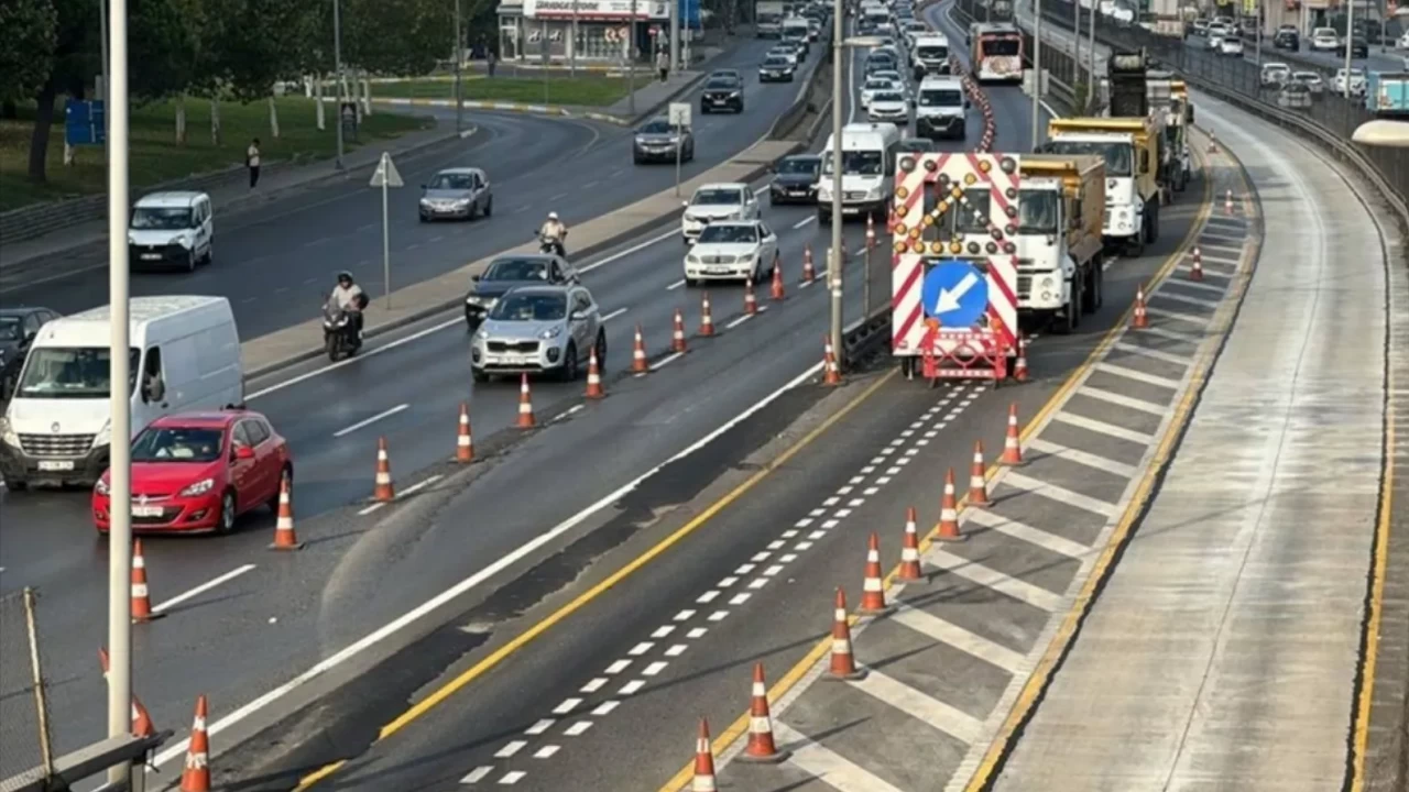 Karayollarında dev onarım mesaisi başladı: Birçok şehirde ulaşım tek şeride düştü!