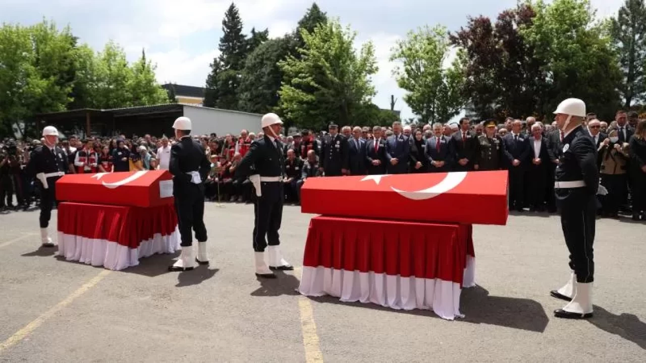 Şehit polislerimiz için Tekirdağ'da cenaze töreni düzenlendi