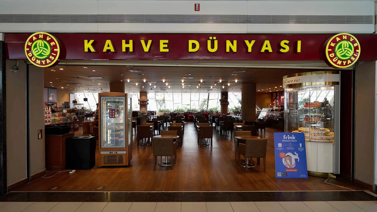 Kahve Dünyası Anneler Günü hediyesi gerçek mi? Kahve Dünyası annelere 50.000 TL hediye mi verilecek?