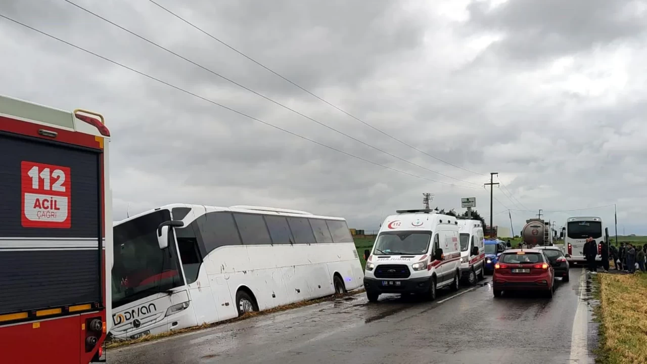 Tekirdağ Ergene'de 1 Mayıs kutlamasına giden araç kaza yaptı