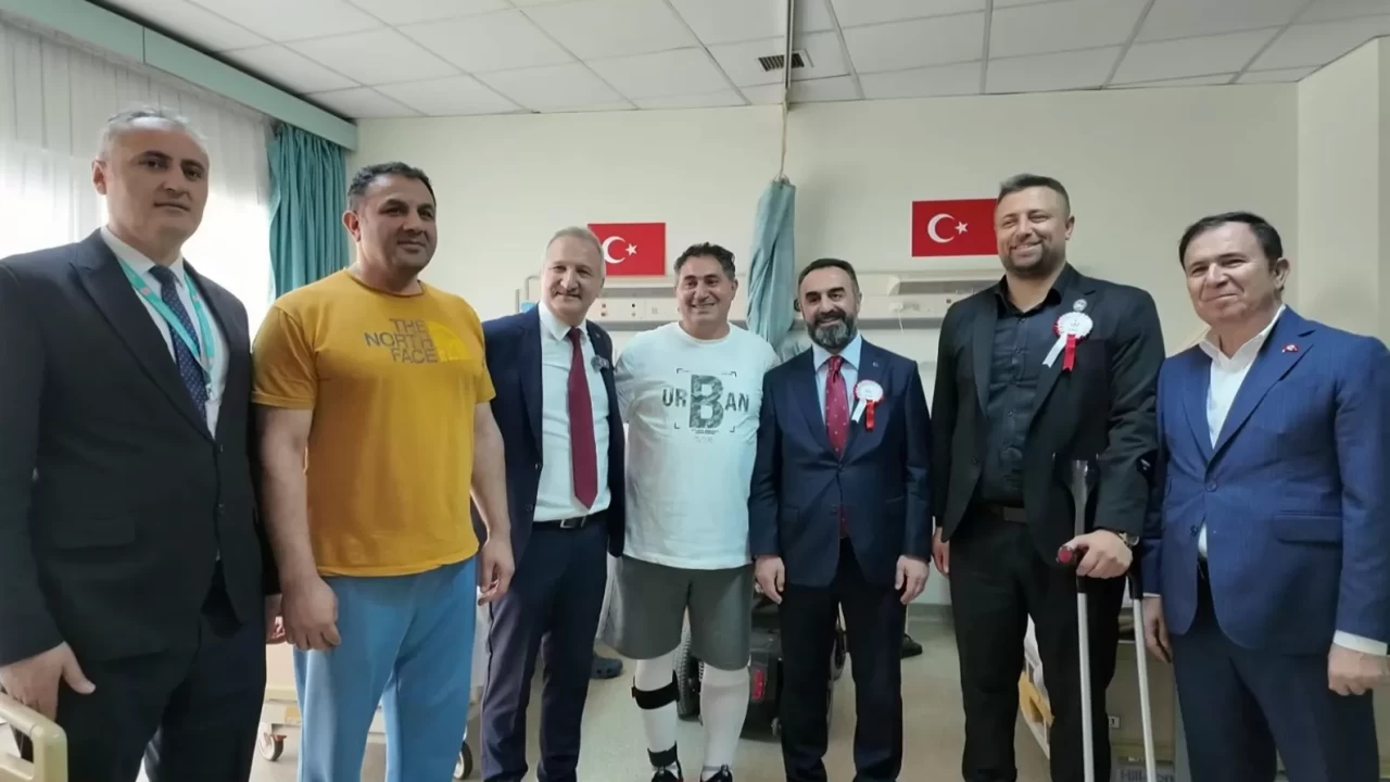 MHP’li Yurdakul, hastanede gazi ve şehit yakınlarını ziyaret etti