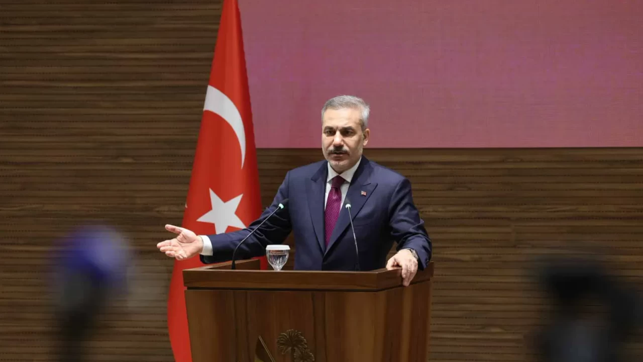 Bakan Fidan duyurdu: 'Hürmüz’ün kapalı olması dünya ekonomisine büyük baskı uyguluyor!'