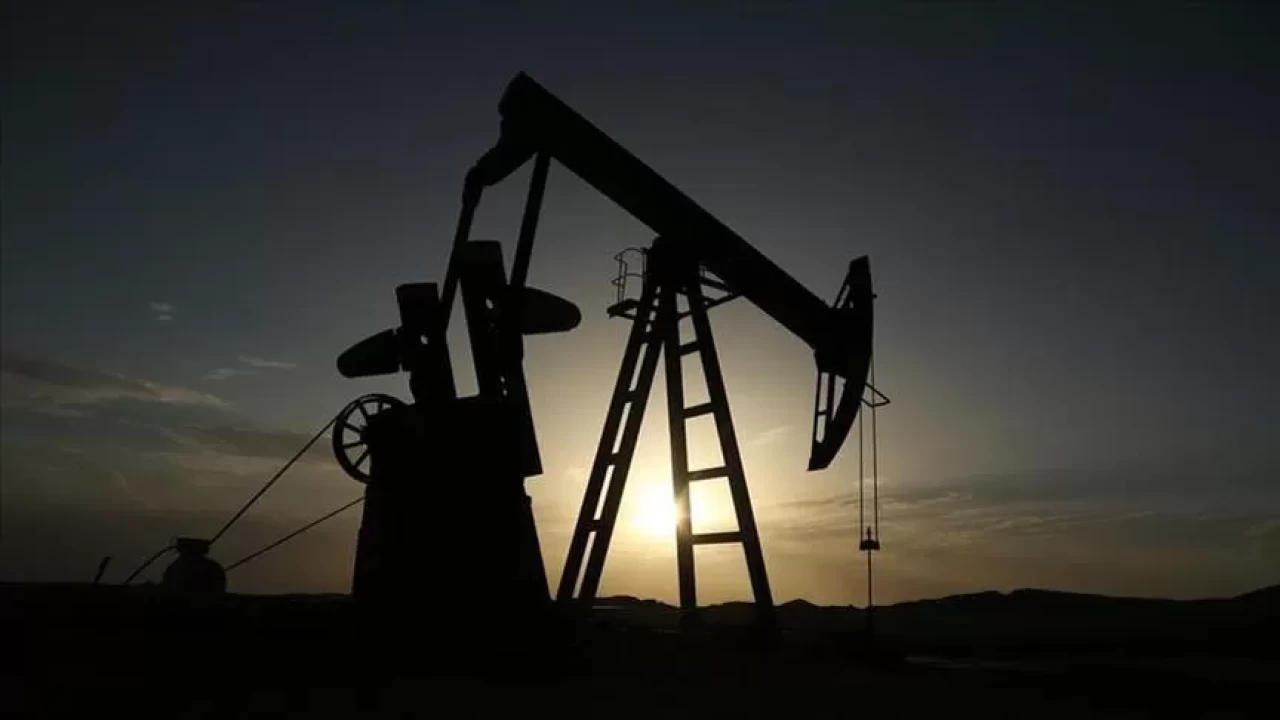 Brent petrol fiyatları geriledi! ABD'nin 'Özgürlük Projesi' etkili oldu...