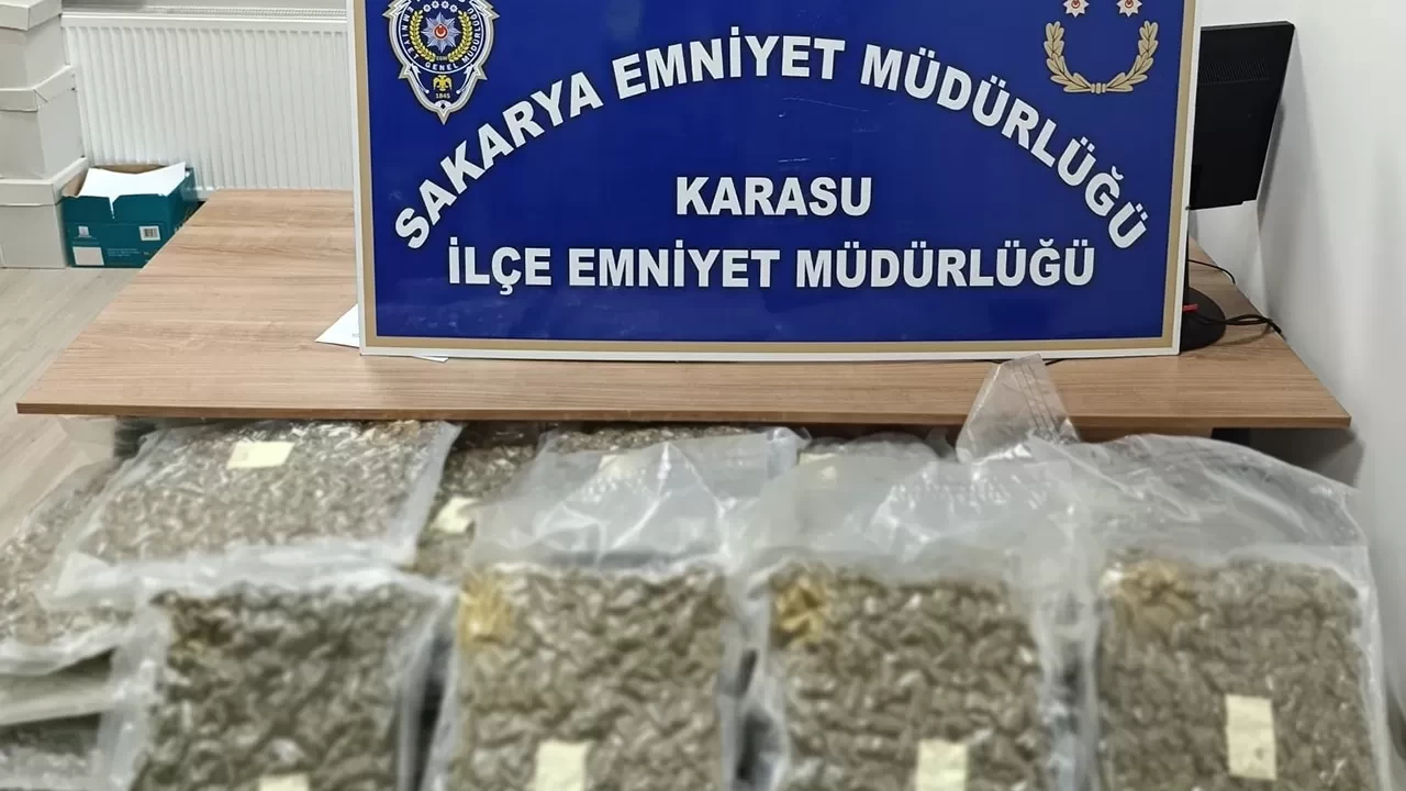 Sakarya'da sahile vuran çanta polisi harekete geçirdi!
