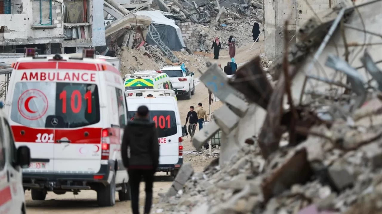 Katil İsrail'in Gazze'ye saldırılarında can kaybı 72 bin 736'ya yükseldi