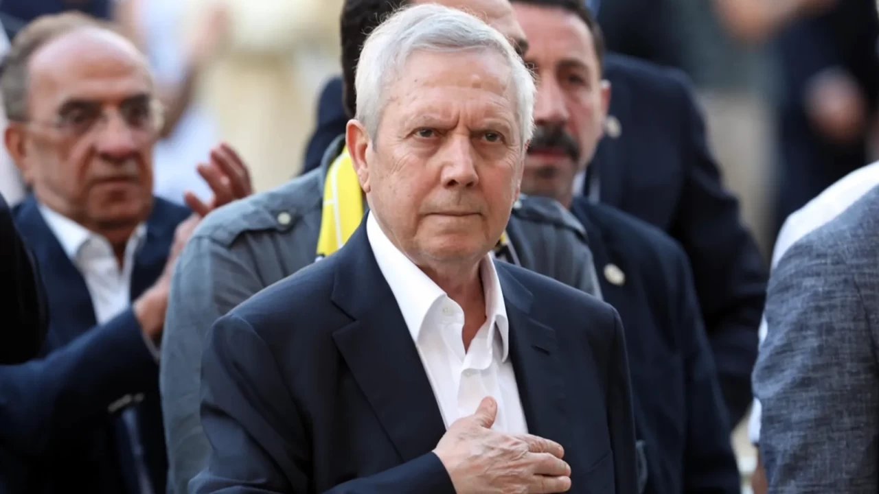 Başkanlığa aday olan Aziz Yıldırım, Fenerbahçe'nin dört efsane ismiyle geliyor!