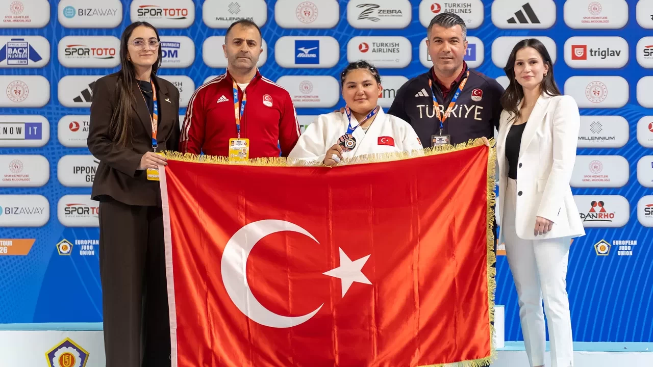 Nisanur Serin’den Gençler Avrupa Kupası’nda gümüş madalya