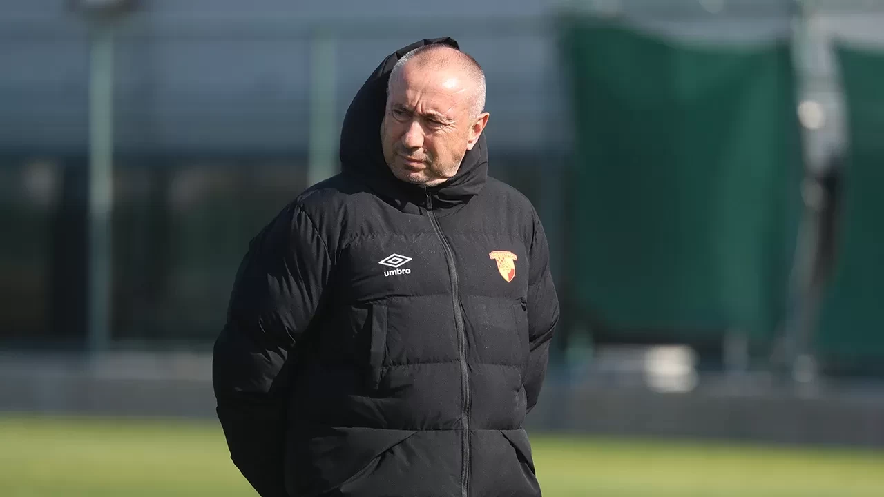 Stanimir Stoilov, Göztepe’de 100. maçına çıkacak