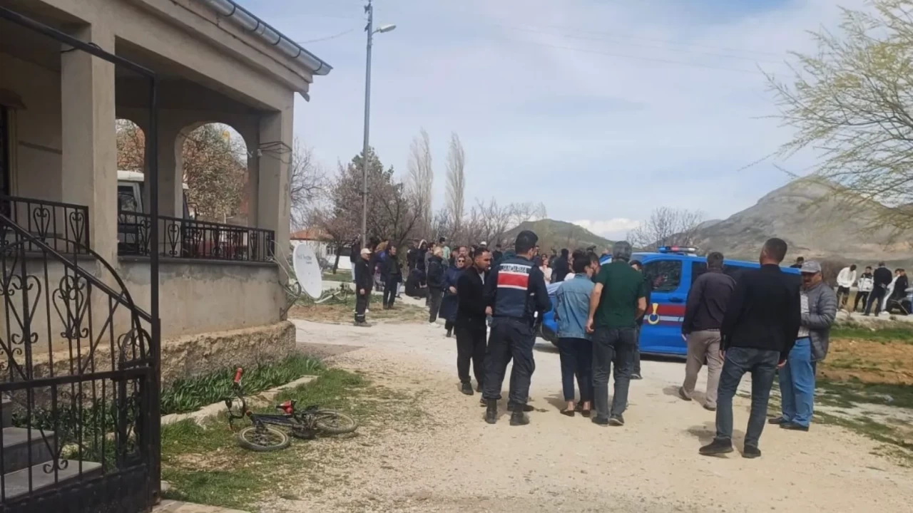 Son dakika... Kayseri’de kan donduran aile faciası! Eşini tabancayla katledip intihar etti
