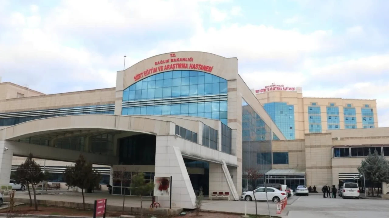 Son dakika Siirt: Bayram sabahı sokak ortasında şüpheli ölüm!