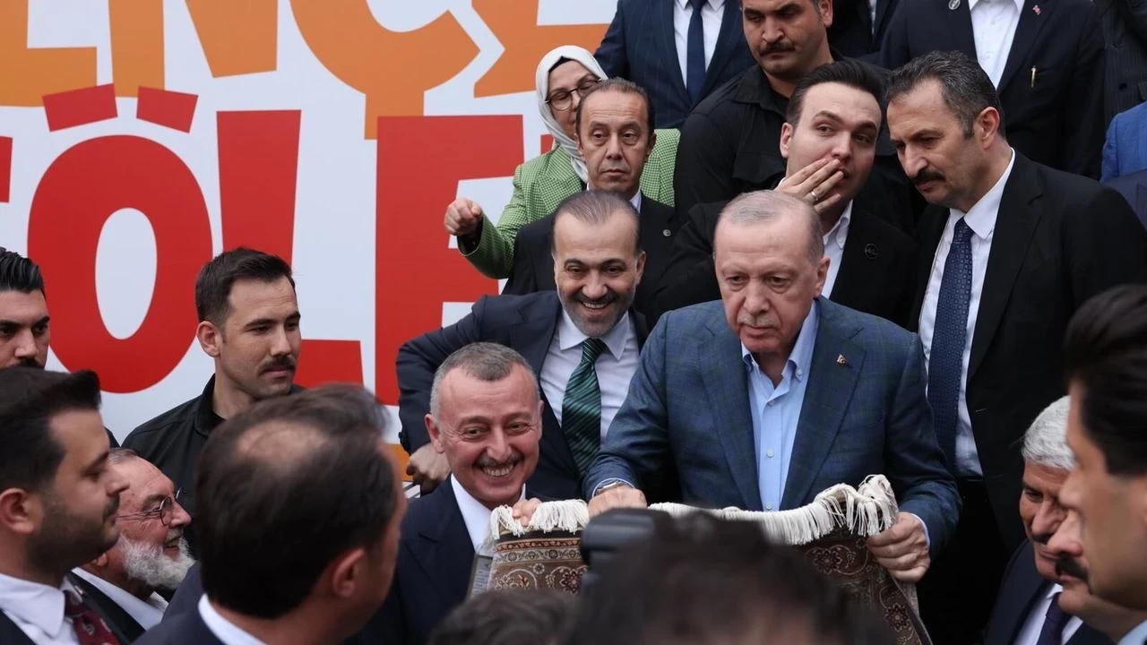 Cumhurbaşkanı Recep Tayyip Erdoğan’dan Kocaelispor Müzesi’ne imzalı forma