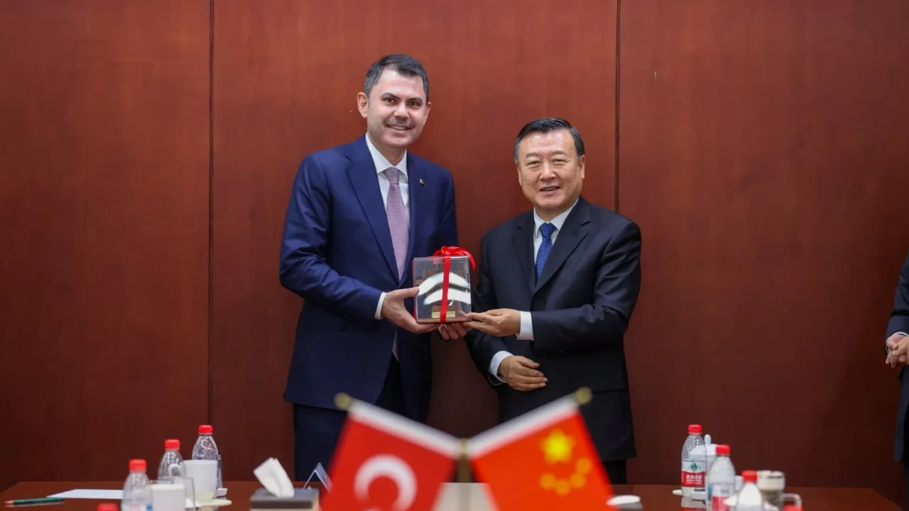 Bakan Kurum Pekin'de imzayı attı: Şehircilikte ezber bozan yeni dönem başlıyor