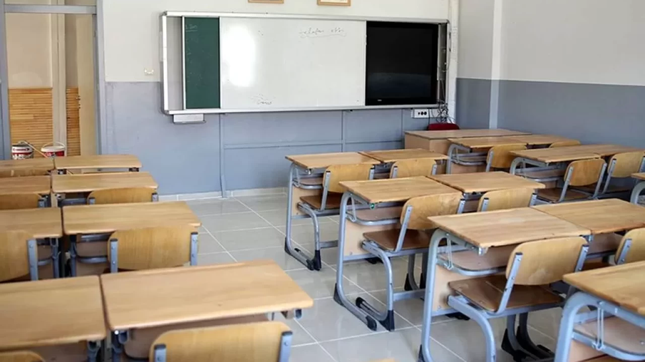 Yarın okullar tatil mi? 11 Mayıs 2026 okullar var mı, yok mu?