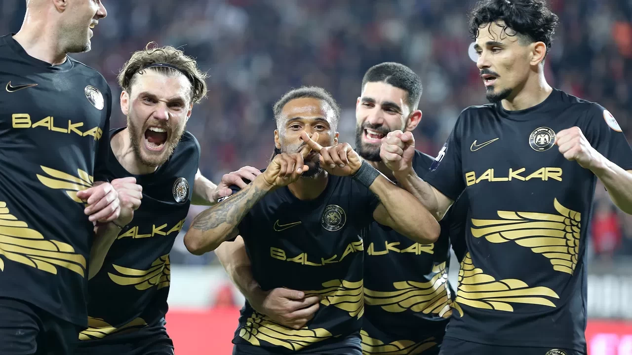 1. Lig play-off'larında Çorum FK yarı final biletini tek golle aldı