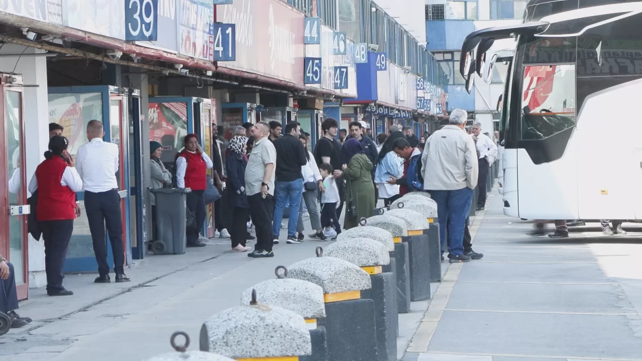 Otogarda Kurban Bayramı hareketliliği! Ek seferler konuldu