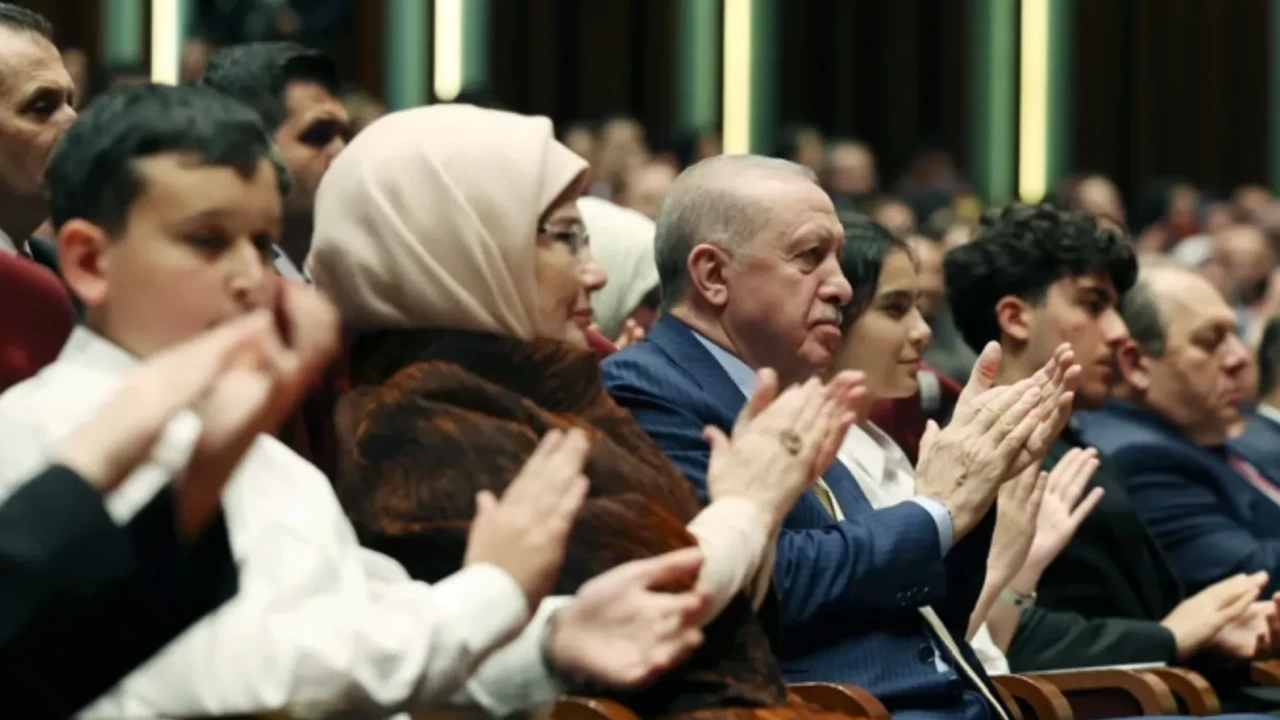 Cumhurbaşkanı Erdoğan ve eşi Emine Erdoğan Beştepe'de 19 Mayıs konserine katıldı