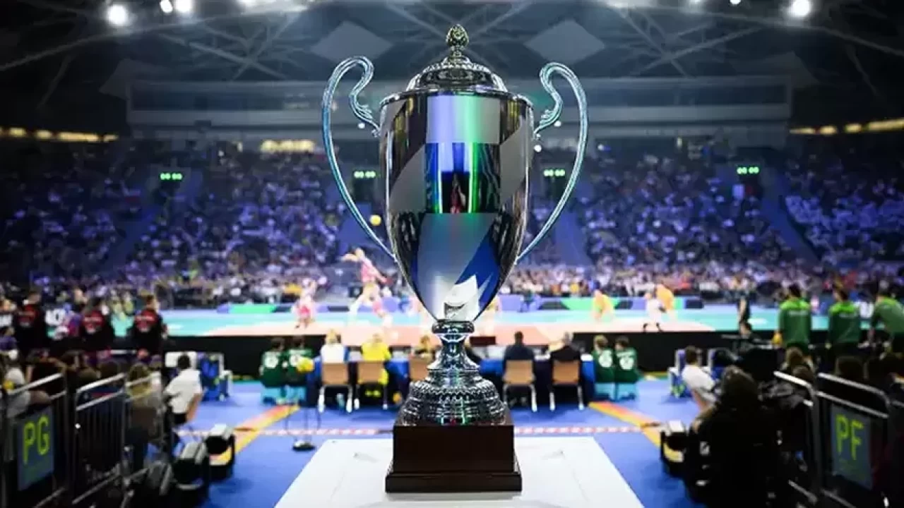CEV Kadınlar Şampiyonlar Ligi'nde dev Türk finali: Eczacıbaşı-Vakıfbank maçı canlı skor