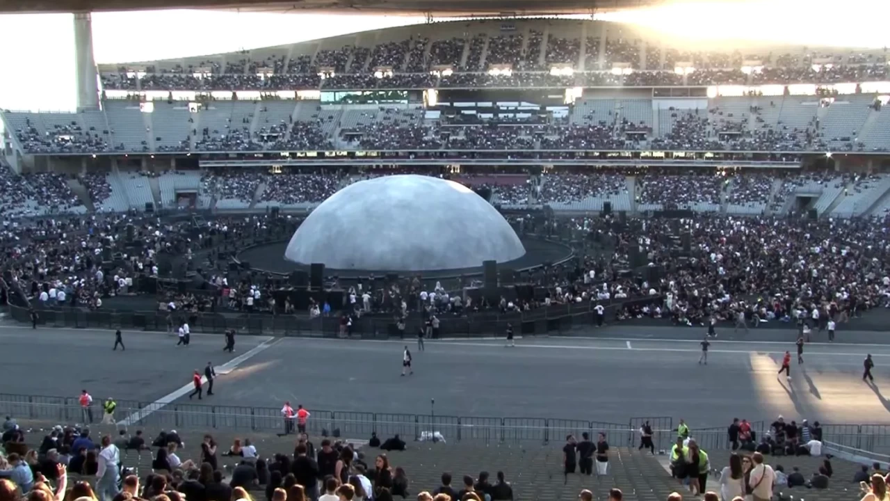 Kanye West İstanbul Konseri ünlü akınına uğradı