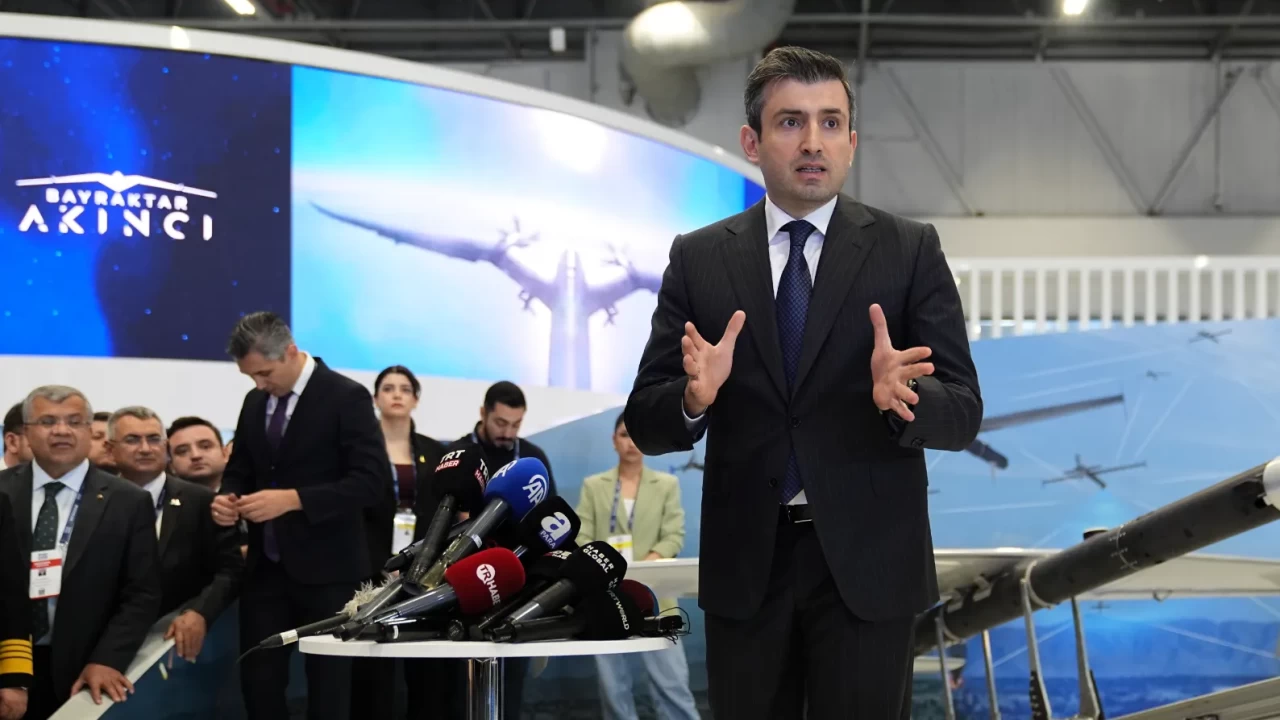 Selçuk Bayraktar dünyaya ilan etti: Muharebede devrim yapacak üçlü geliyor!
