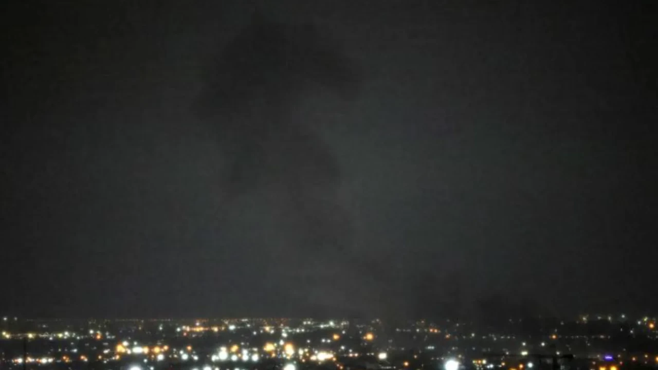 Tahran’da hareketli gece: Hava savunma sistemleri devreye girdi, patlama sesleri duyuldu