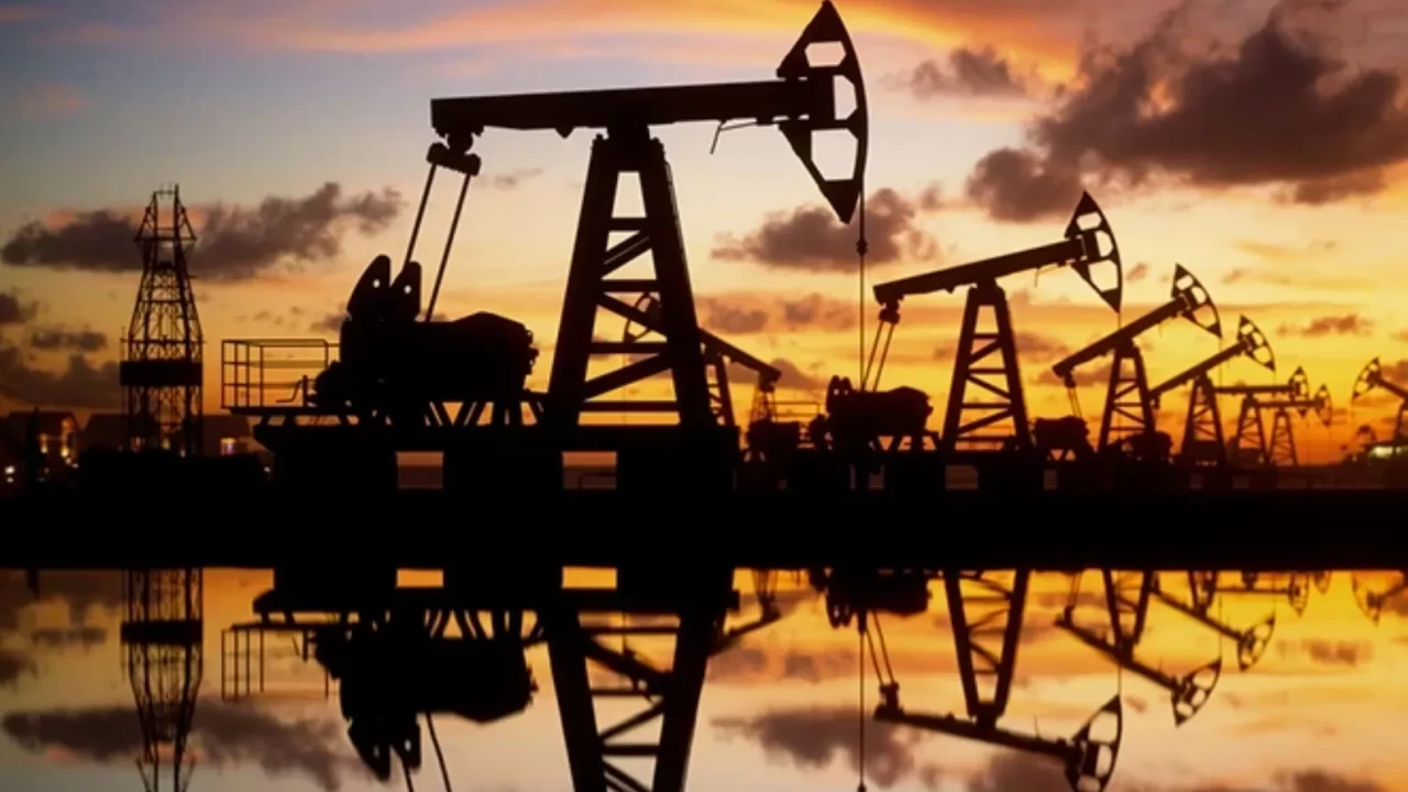 Petrol fiyatlarında 'İran anlaşması' etkisi: Brent