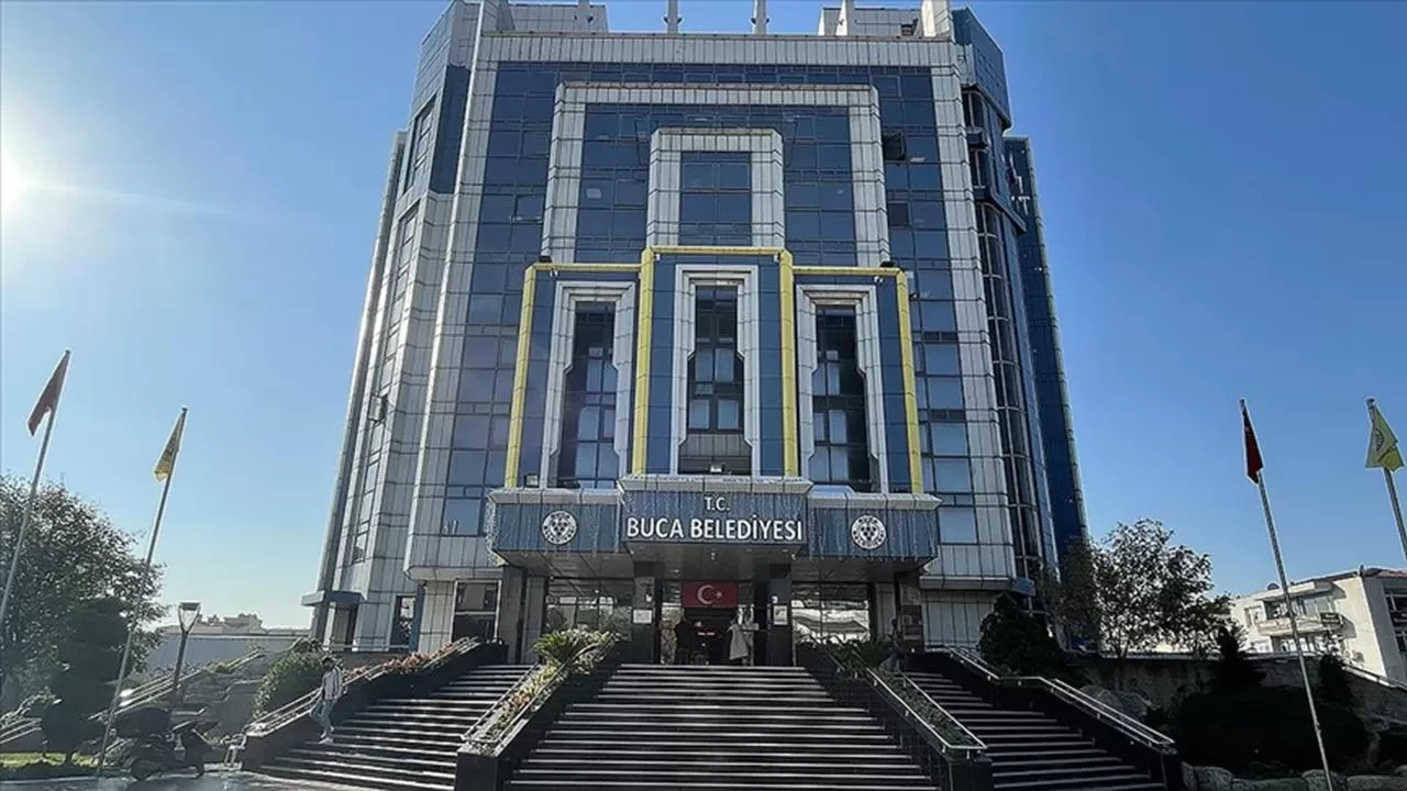 Buca Belediyesi’ne yolsuzluk operasyonu: Gözaltı sayısı 54’e yükseldi