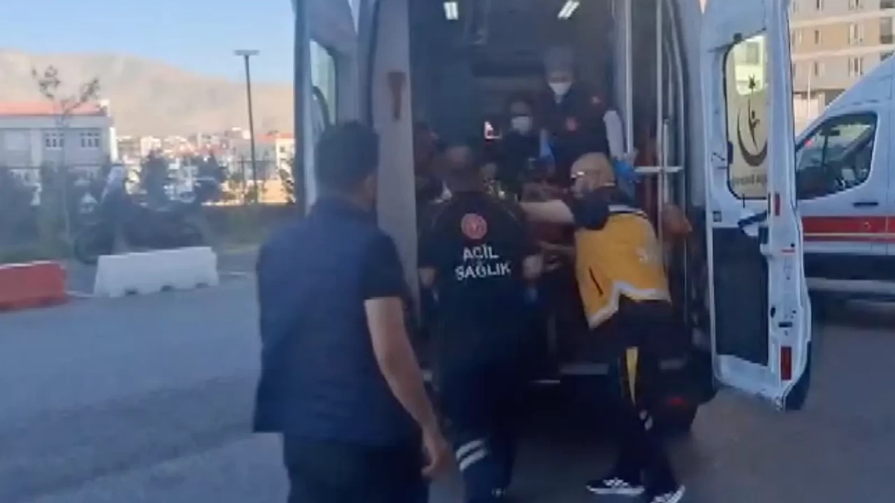 SON DAKİKA... Niğde'de havai fişek fabrikasında şiddetli patlama!