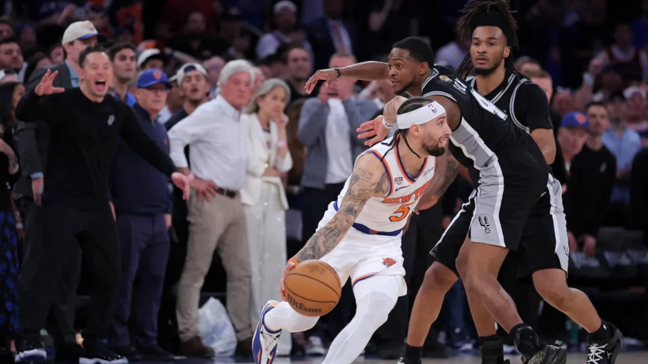 NBA tarihine geçen gece! Knicks 29 sayı geriden gelip son sa