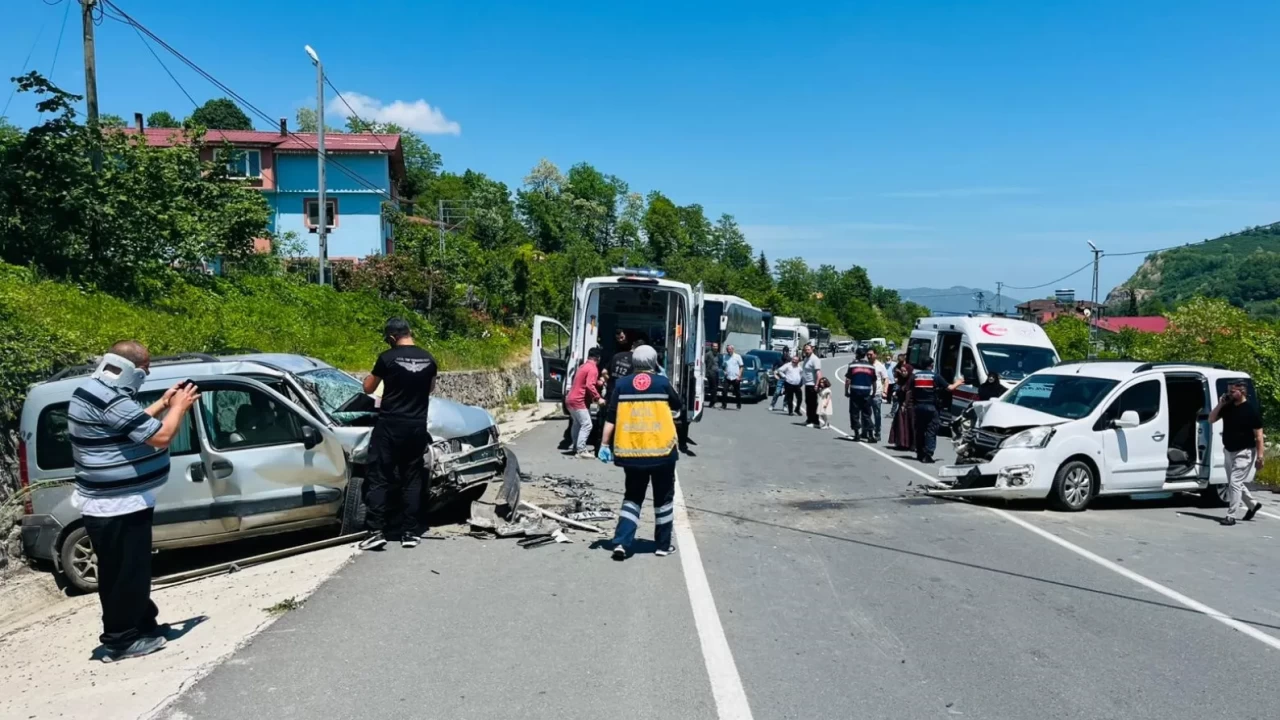 Ordu’da zincirleme kaza: Çok sayıda yaralı var!