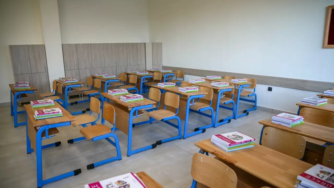 Cuma günü okullar tatil mi? 12 Haziran'da dersler yok mu, ne