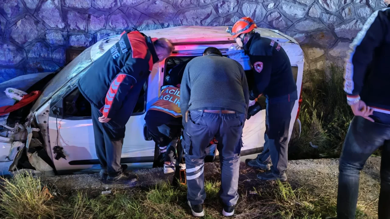 Sungurlu'da korkutan kaza: Hafif ticari araç istin