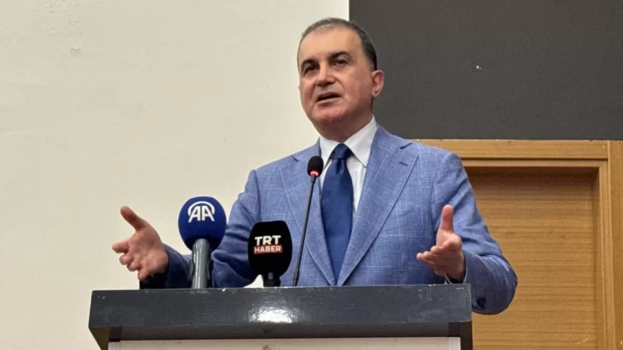 Ömer Çelik'ten 'Koç Holding' açıklaması: Saldırıları lanetli