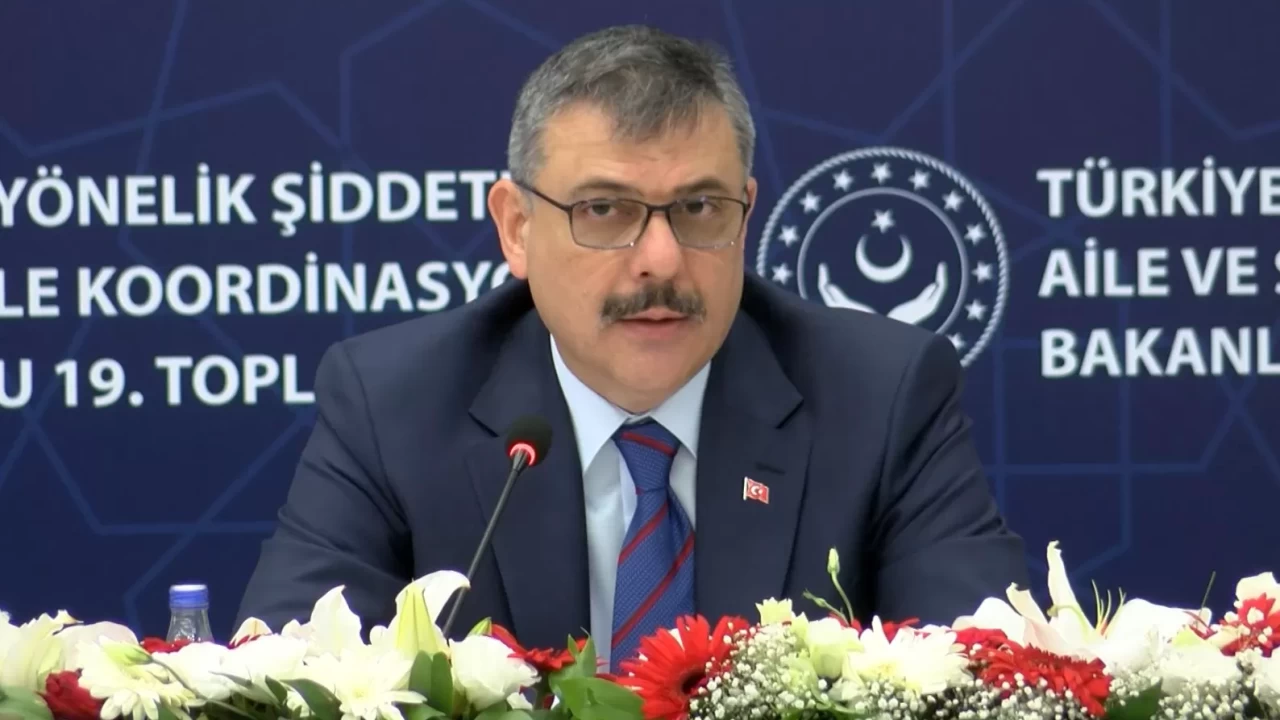 Bakan Çiftçi: KADES’i 9,7 milyon kişi indirdi, 2,1 milyon ih