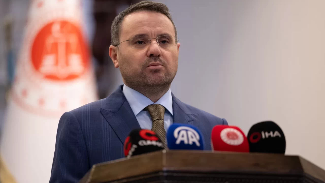 7 ilde yasa dışı bahis ve dolandırıcılık operasyonu: 10.3 milyar TL'lik ağ çökertildi!
