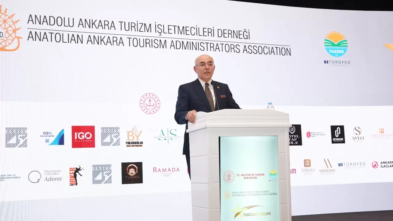 ATİD Ödül Töreni’nde İlber Ortaylı’ya vefa! MHP'li Karakaya’