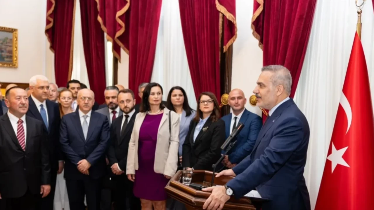 Dışişleri Bakanı Fidan, Bulgaristan'daki Türk iş i