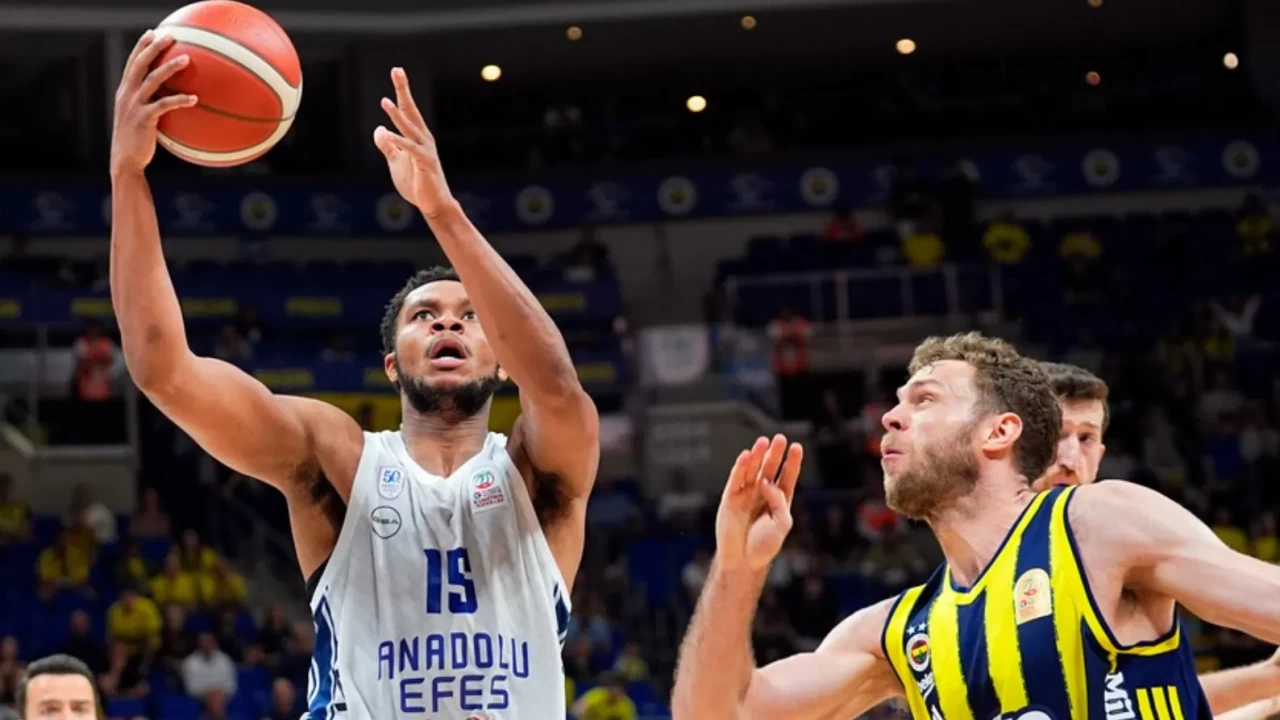 Fenerbahçe Beko Anadolu Efes maçı ne zaman? Yarı finalde dev randevu