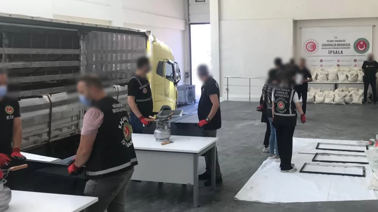 İpsala’da 3 milyar liralık zehir sevkiyatı çökertildi!