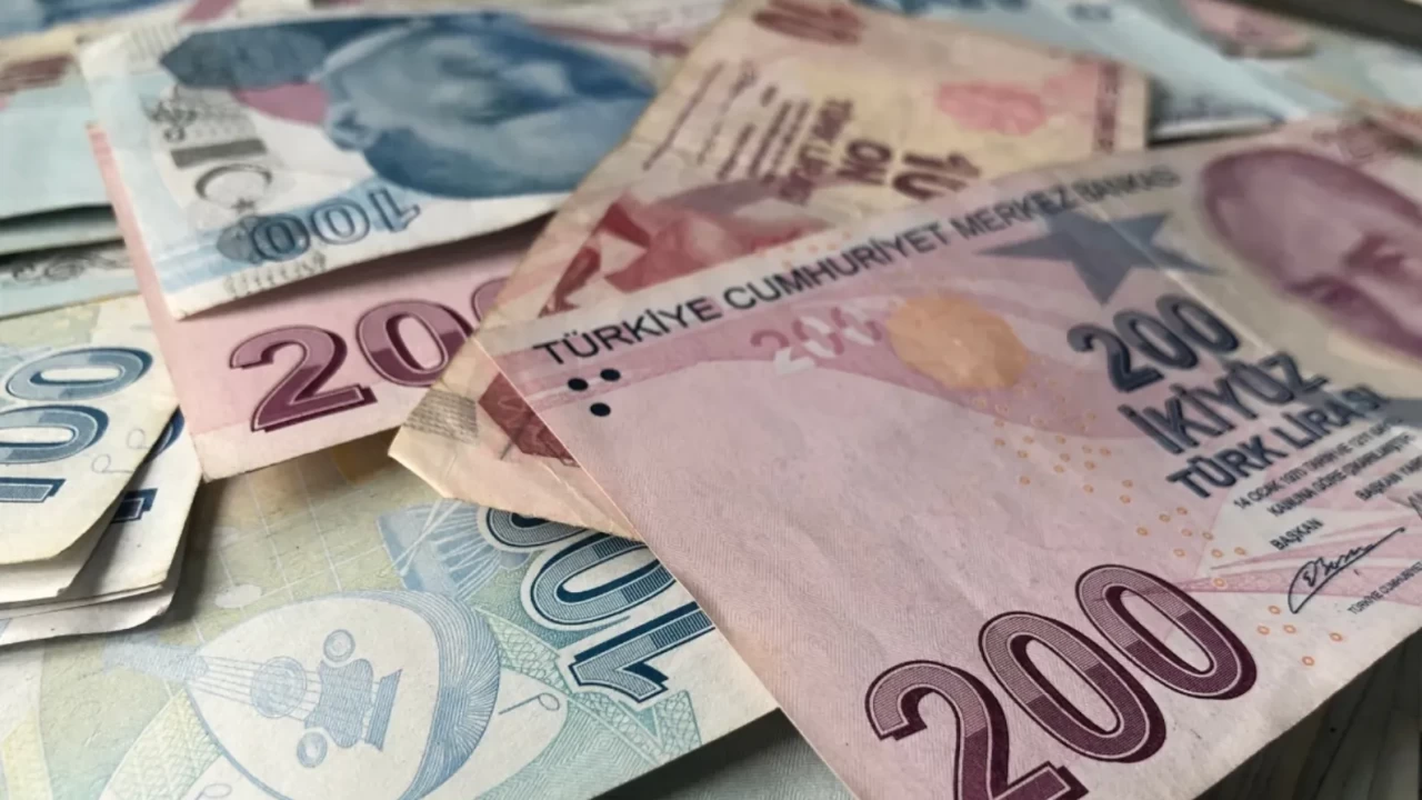Maaşlar baştan yazıldı! Memur maaşları değişti: İşte zamlı memur maaş listesi