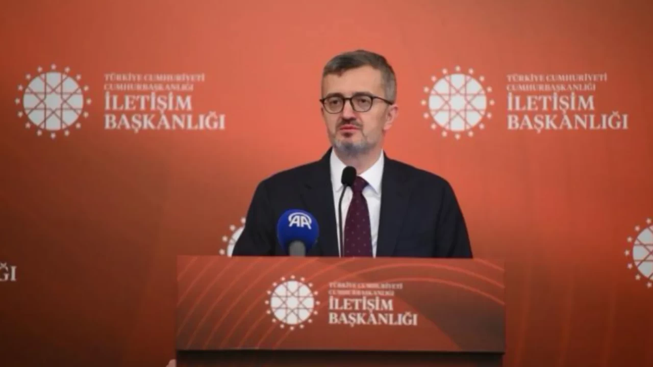 İletişim Başkanı Duran, Cumhurbaşkanı Erdoğan'ın Türk Kızıla